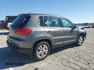 2012 Volkswagen Tiguan S z VIN WVGBV7AX3CW088330, wystawiony jako Copart lot #76722704 z przebiegiem 107 018 mil mil oraz Nie do naprawy • Non repairable. Historia ofert i sprzedaży dostępna na DreamBid. Obrazek 3.