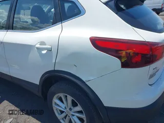 2017 Nissan Rogue Sport SL with VIN JN1BJ1CR1HW122612, listed as a IAAI auction lot 42126526 with 46,272 mi miles. Bid and sale history available at carsss.com. Image 6.
