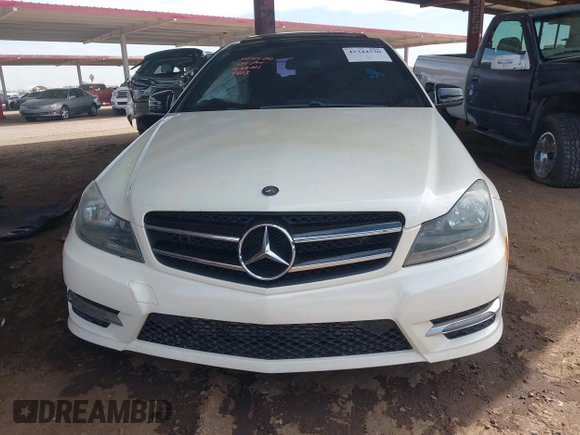 2014 Mercedes-Benz C 250 с VIN WDDGJ4HBXEG289823, выставлен на аукционе IAAI как лот 42344530 с пробегом 122 670 миль миль и . История ставок и продаж доступна на DreamBid. Изображение 12.