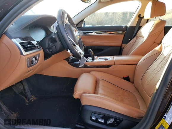 2020 BMW 7 Series with VIN WBA7W4C06LBM70555, listed as a Copart auction lot 52126455 with 37,375 mi miles and Salvage title. Bid and sale history available at DreamBid. Image 7.