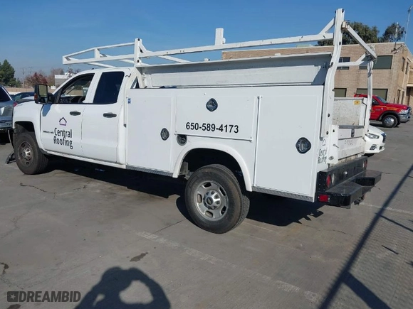 2017 Chevrolet Silverado 2500HD Work Truck with VIN 1GB2CUEG3HZ374451, listed as a IAAI auction lot 41058260 with 1 mi miles. Bid and sale history available at carsss.com. Image 3.