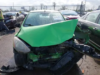 2011 Mazda 2 Sport z VIN JM1DE1HY2B0109615, wystawiony jako IAAI lot #42006812 z przebiegiem 197 402 mil mil oraz . Historia ofert i sprzedaży dostępna na DreamBid. Obrazek 12.