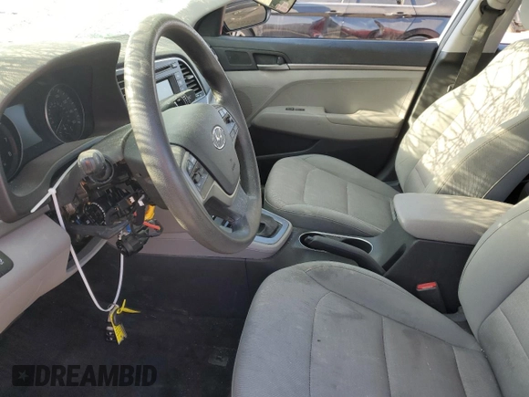 2017 Hyundai Elantra SE z VIN 5NPD74LF3HH063399, wystawiony jako Copart lot #43120744 z przebiegiem Nie podano mil oraz Nie do naprawy • Non repairable. Historia ofert i sprzedaży dostępna na DreamBid. Obrazek 7.