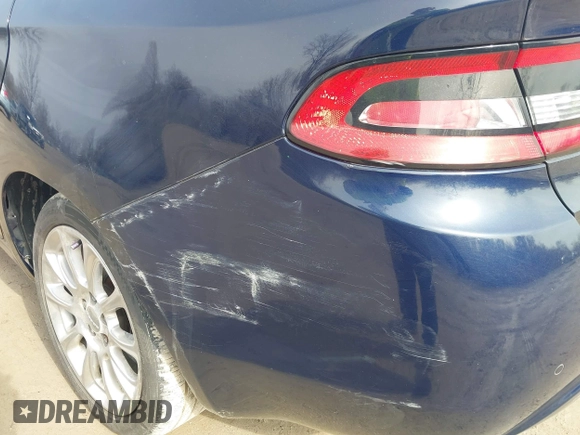2013 Dodge Dart Limited with VIN 1C3CDFCA1DD226544, listed as a IAAI auction lot 41752501 with 133,475 mi miles. Bid and sale history available at carsss.com. Image 6.
