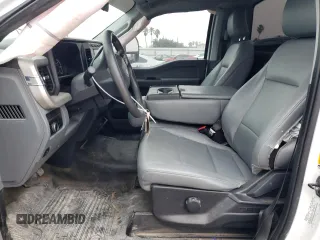 2023 Ford F-250 XL с VIN 1FTBF2AA6PEC61110, выставлен на аукционе Copart как лот 42923555 с пробегом 51 108 миль миль и Списание • Salvage title. История ставок и продаж доступна на DreamBid. Изображение 7.