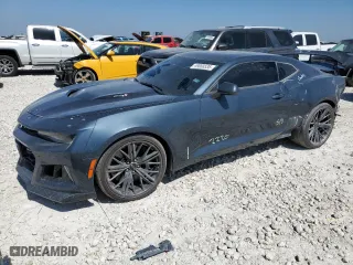 2022 Chevrolet Camaro ZL1 with VIN 1G1FK1R63N0102927, listed as a Copart auction lot 49068535 with 38,833 mi miles and Salvage Title. Bid and sale history available at carsss.com. Image 1.