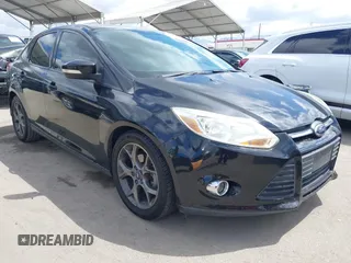 2013 Ford Focus SE z VIN 1FADP3F25DL314387, wystawiony jako IAAI lot #42204397 z przebiegiem 140 744 mil mil oraz . Historia ofert i sprzedaży dostępna na DreamBid. Obrazek 1.