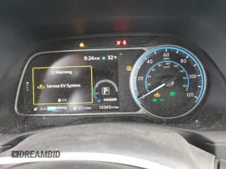 2024 Nissan LEAF SV Plus z VIN 1N4CZ1CV7RC553147, wystawiony jako Copart lot #49724265 z przebiegiem 10 365 mil mil oraz Szkoda całkowita • Salvage title. Historia ofert i sprzedaży dostępna na DreamBid. Obrazek 9.