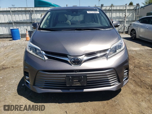 2018 Toyota Sienna XLE z VIN 5TDDZ3DC2JS200440, wystawiony jako Copart lot #54731805 z przebiegiem 80 636 mil mil oraz Szkoda całkowita • Salvage title. Historia ofert i sprzedaży dostępna na DreamBid. Obrazek 5.