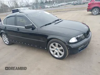 1999 BMW 3 Series 328i with VIN WBAAM5334XFR08077, listed as a IAAI auction lot 41792761 with 165,788 mi miles. Bid and sale history available at carsss.com. Image 1.