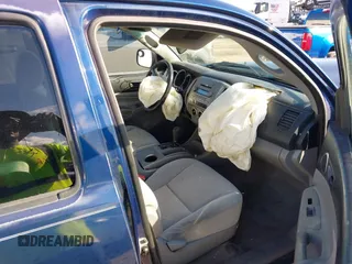 2006 Toyota Tacoma PreRunner with VIN 5TEJU62N96Z284385, listed as a IAAI auction lot 42246733 with 388,425 mi miles and . Bid and sale history available at DreamBid. Image 5.