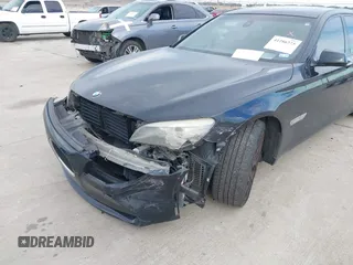 2012 BMW 7 Series 750Li with VIN WBAKB8C50CC963330, listed as a IAAI auction lot 41286275 with 186,335 mi miles. Bid and sale history available at carsss.com. Image 6.