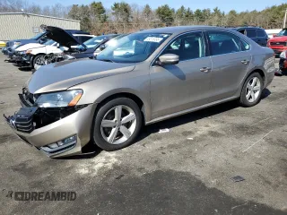 2015 Volkswagen Passat Limited Edition Edition z VIN 1VWAT7A33FC103074, wystawiony jako Copart lot #49218995 z przebiegiem 67 482 mil mil oraz Szkoda całkowita • Salvage title. Historia ofert i sprzedaży dostępna na DreamBid. Obrazek 1.