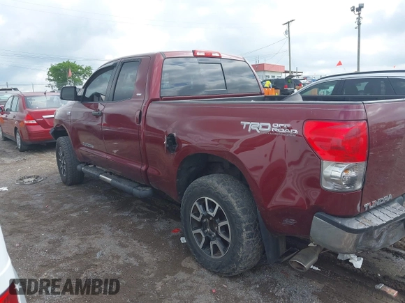 2008 Toyota Tundra z VIN 5TBBV541X8S517382, wystawiony jako IAAI lot #42231096 z przebiegiem 111 953 mil mil oraz . Historia ofert i sprzedaży dostępna na DreamBid. Obrazek 14.