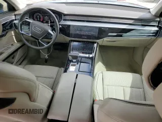 2019 Audi A8 z VIN WAU8DAF80KN010332, wystawiony jako Copart lot #55418865 z przebiegiem 17 282 mil mil oraz Szkoda całkowita • Salvage title. Historia ofert i sprzedaży dostępna na DreamBid. Obrazek 8.