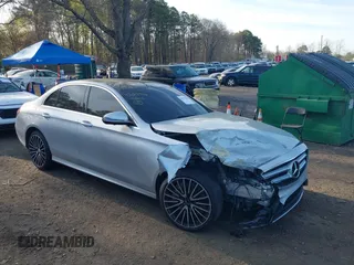 2019 Mercedes-Benz E 300 with VIN WDDZF4KB0KA588433, listed as a IAAI auction lot 42078946 with 68,552 mi miles and . Bid and sale history available at DreamBid. Image 12.