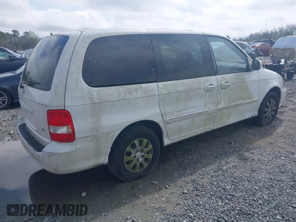 2005 Kia Sedona LX with VIN KNDUP132856700868, listed as a IAAI auction lot 41661428 with 229,142 mi miles. Bid and sale history available at carsss.com. Image 4.