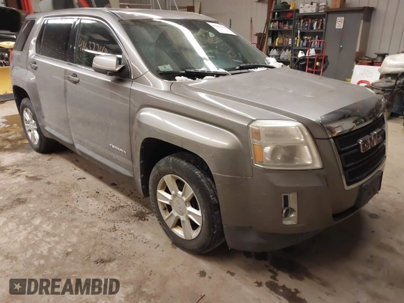 2012 GMC Terrain SLE-1 with VIN 2GKFLREK2C6100617, listed as a IAAI auction lot 41637248 with 131,008 mi miles. Bid and sale history available at carsss.com. Image 1.