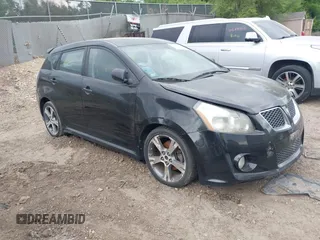 2009 Pontiac Vibe GT z VIN 5Y2SR67099Z428858, wystawiony jako IAAI lot #42446774 z przebiegiem 202 363 mil mil oraz . Historia ofert i sprzedaży dostępna na DreamBid. Obrazek 1.