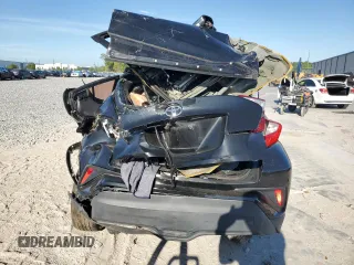2019 Toyota C-HR XLE z VIN NMTKHMBX4KR078685, wystawiony jako Copart lot #49944845 z przebiegiem Nie podano mil oraz Nie do naprawy • Non repairable. Historia ofert i sprzedaży dostępna na DreamBid. Obrazek 6.
