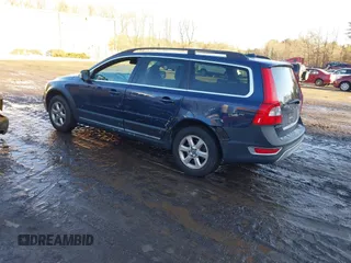 2011 Volvo XC70 3.2L with VIN YV4940BZXB1115299, listed as a IAAI auction lot 41567362 with 197,318 mi miles and . Bid and sale history available at DreamBid. Image 3.