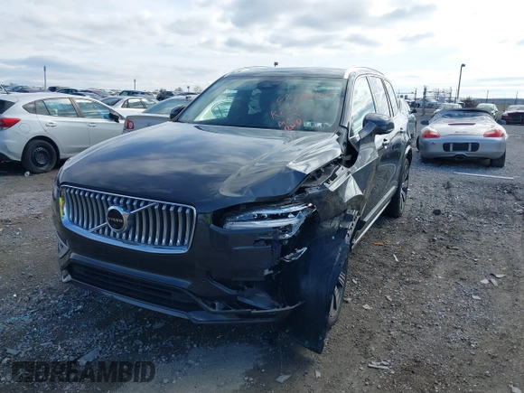 2023 Volvo XC90 Ultimate with VIN YV4062PAXP1904903, listed as a IAAI auction lot 41919402 with 32,000 mi miles. Bid and sale history available at carsss.com. Image 6.