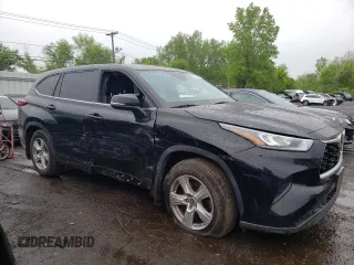 2020 Toyota Highlander L with VIN 5TDCZRBH2LS037465, listed as a Copart auction lot 55826835 with 104,868 mi miles and Salvage title. Bid and sale history available at DreamBid. Image 4.