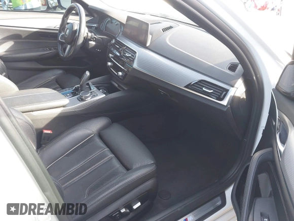 2019 BMW 5 Series 530e iPerformance with VIN WBAJA9C55KB254885, listed as a IAAI auction lot 41398164 with 62,781 mi miles. Bid and sale history available at carsss.com. Image 5.