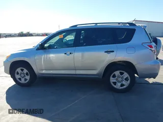 2010 Toyota RAV4 z VIN 2T3ZF4DVXAW038075, wystawiony jako IAAI lot #40422528 z przebiegiem 186 150 mil mil oraz . Historia ofert i sprzedaży dostępna na DreamBid. Obrazek 15.