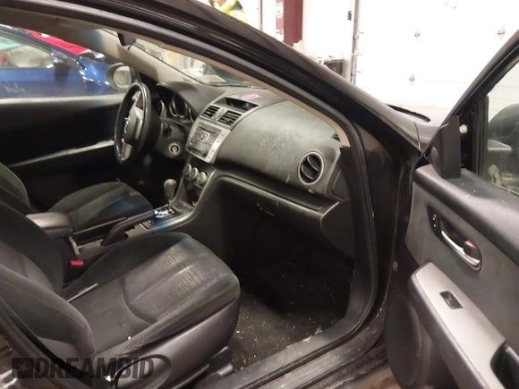 2009 Mazda 6 i Sport with VIN 1YVHP81A595M37636, listed as a IAAI auction lot 41536324 with 246,833 mi miles and . Bid and sale history available at carsss.com. Image 5.