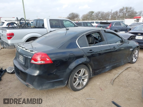 2008 Pontiac G8 z VIN 6G2ER577X8L132762, wystawiony jako IAAI lot #41510878 z przebiegiem 105 354 mil mil oraz . Historia ofert i sprzedaży dostępna na DreamBid. Obrazek 4.