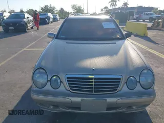 2001 Mercedes-Benz E-Class with VIN WDBJH65J41B225835, listed as a IAAI auction lot 41747129 with 193,071 mi miles. Bid and sale history available at carsss.com. Image 6.
