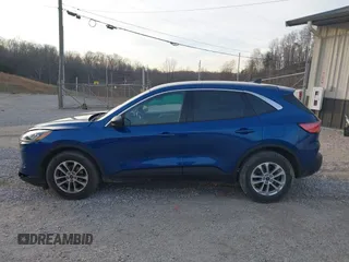 2022 Ford Escape SE with VIN 1FMCU9G64NUA65087, listed as a IAAI auction lot 41807209 with 15,114 mi miles. Bid and sale history available at carsss.com. Image 14.