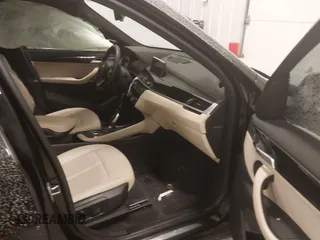 2022 BMW X1 xDrive28i с VIN WBXJG9C08N5U68877, выставлен на аукционе IAAI как лот 41363443 с пробегом 39 104 миль миль и . История ставок и продаж доступна на DreamBid. Изображение 5.