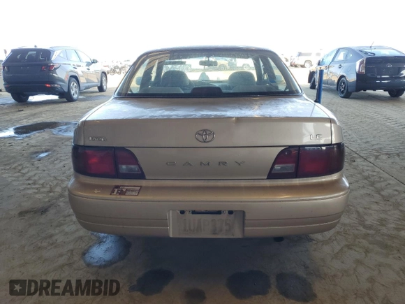 1996 Toyota Camry DX with VIN 4T1BG12K8TU754183, listed as a Copart auction lot 52569305 with 152,253 mi miles and Clean Title. Bid and sale history available at carsss.com. Image 6.