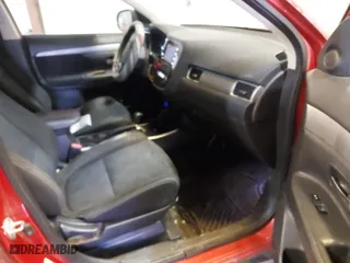 2017 Mitsubishi Outlander SE with VIN JA4AD3A34HZ022619, listed as a IAAI auction lot 41338062 with 181,844 mi miles. Bid and sale history available at carsss.com. Image 5.