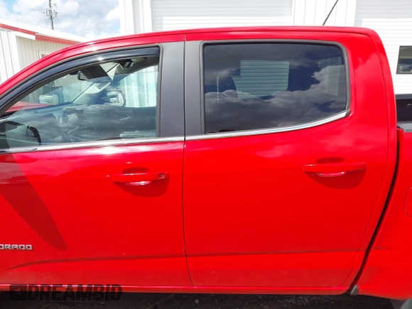 2016 Chevrolet Colorado 2WD LT z VIN 1GCGSCE36G1175824, wystawiony jako IAAI lot #42257828 z przebiegiem 134 021 mil mil oraz . Historia ofert i sprzedaży dostępna na DreamBid. Obrazek 14.