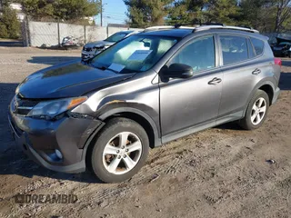 2014 Toyota RAV4 XLE with VIN 2T3RFREV0EW173776, listed as a IAAI auction lot 41644446 with 170,431 mi miles. Bid and sale history available at carsss.com. Image 17.