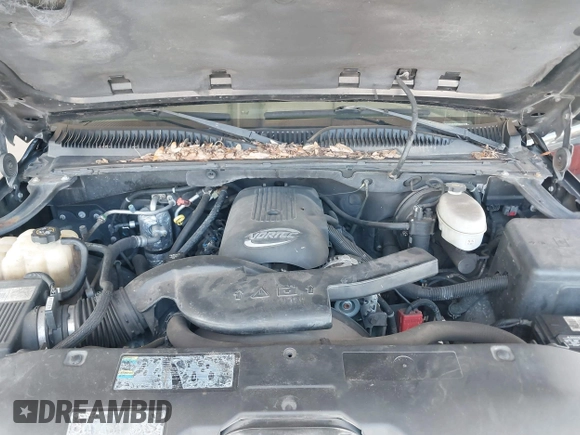 2003 Chevrolet Tahoe LS with VIN 1GNEC13V13R221799, listed as a IAAI auction lot 42488553 with 264,600 mi miles and . Bid and sale history available at DreamBid. Image 10.