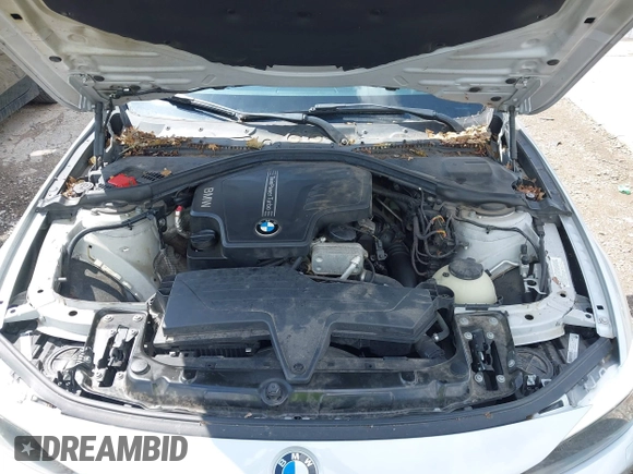 2013 BMW 3 Series 328i xDrive z VIN WBA3B3C55DF541335, wystawiony jako IAAI lot #42606280 z przebiegiem 102 339 mil mil oraz . Historia ofert i sprzedaży dostępna na DreamBid. Obrazek 10.