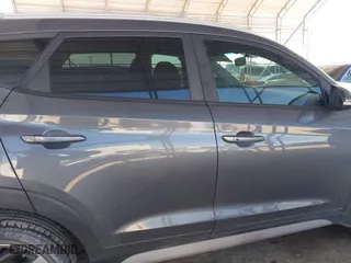 2017 Hyundai Tucson Value with VIN KM8J33A23HU472898, listed as a IAAI auction lot 41634205 with 81,690 mi miles. Bid and sale history available at carsss.com. Image 14.