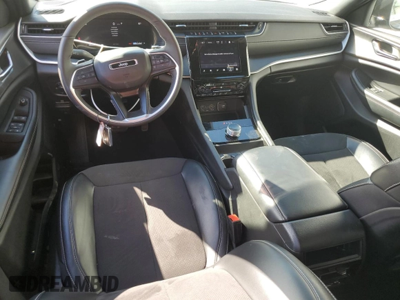 2024 Jeep Grand Cherokee Altitude with VIN 1C4RJGAGXR8546568, listed as a Copart auction lot 44818505 with 24,172 mi miles and Clean title. Bid and sale history available at DreamBid. Image 8.