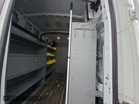 2023 Ford Transit Cargo с VIN 1FTBR2X82PKA60186, выставлен на аукционе IAAI как лот 42573161 с пробегом 47 202 миль миль и . История ставок и продаж доступна на DreamBid. Изображение 27.