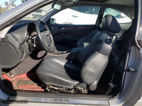 2001 Mercedes-Benz CLK-Class with VIN WDBLJ65G91T082683, listed as a Copart auction lot 45947025 with 0 mi miles and Salvage Title. Bid and sale history available at carsss.com. Image 7.