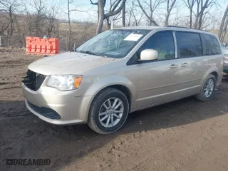 2015 Dodge Grand Caravan SXT Plus with VIN 2C4RDGCG5FR535627, listed as a IAAI auction lot 41494083 with 305,308 mi miles. Bid and sale history available at carsss.com. Image 2.