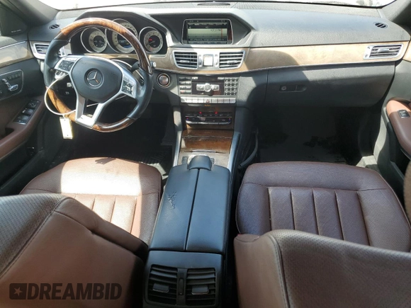 2014 Mercedes-Benz E 350 Sport z VIN WDDHF5KBXEA943629, wystawiony jako Copart lot #54801135 z przebiegiem 150 397 mil mil oraz Szkoda całkowita • Salvage title. Historia ofert i sprzedaży dostępna na DreamBid. Obrazek 8.