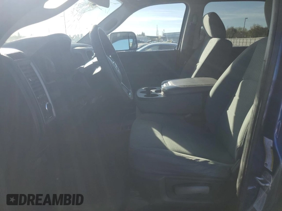 2015 Ram 2500 Tradesman с VIN 3C6UR5HL4FG638735, выставлен на аукционе Copart как лот 76834524 с пробегом Не указан миль и Чистый • Clean title. История ставок и продаж доступна на DreamBid. Изображение 7.