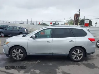 2014 Nissan Pathfinder SL with VIN 5N1AR2MN6EC726507, listed as a IAAI auction lot 42444733 with 136,280 mi miles and . Bid and sale history available at DreamBid. Image 14.