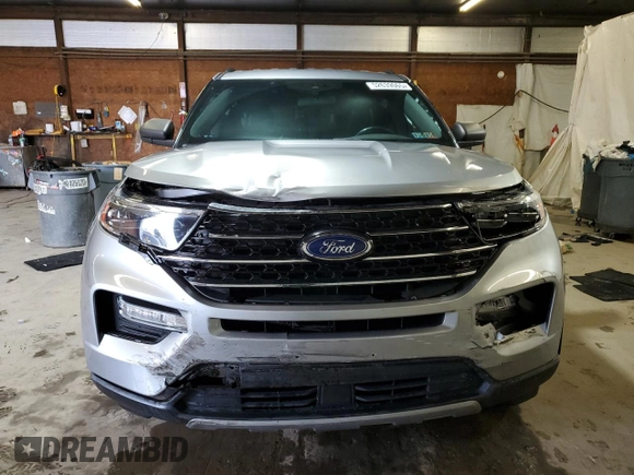 2020 Ford Explorer XLT with VIN 1FMSK8DH3LGB44781, listed as a Copart auction lot 52639065 with 44,670 mi miles and Salvage Title. Bid and sale history available at DreamBid. Image 5.