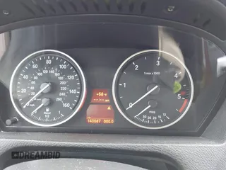 2012 BMW X5 35d z VIN 5UXZW0C55CL674191, wystawiony jako IAAI lot #41906713 z przebiegiem 143 687 mil mil oraz . Historia ofert i sprzedaży dostępna na DreamBid. Obrazek 7.